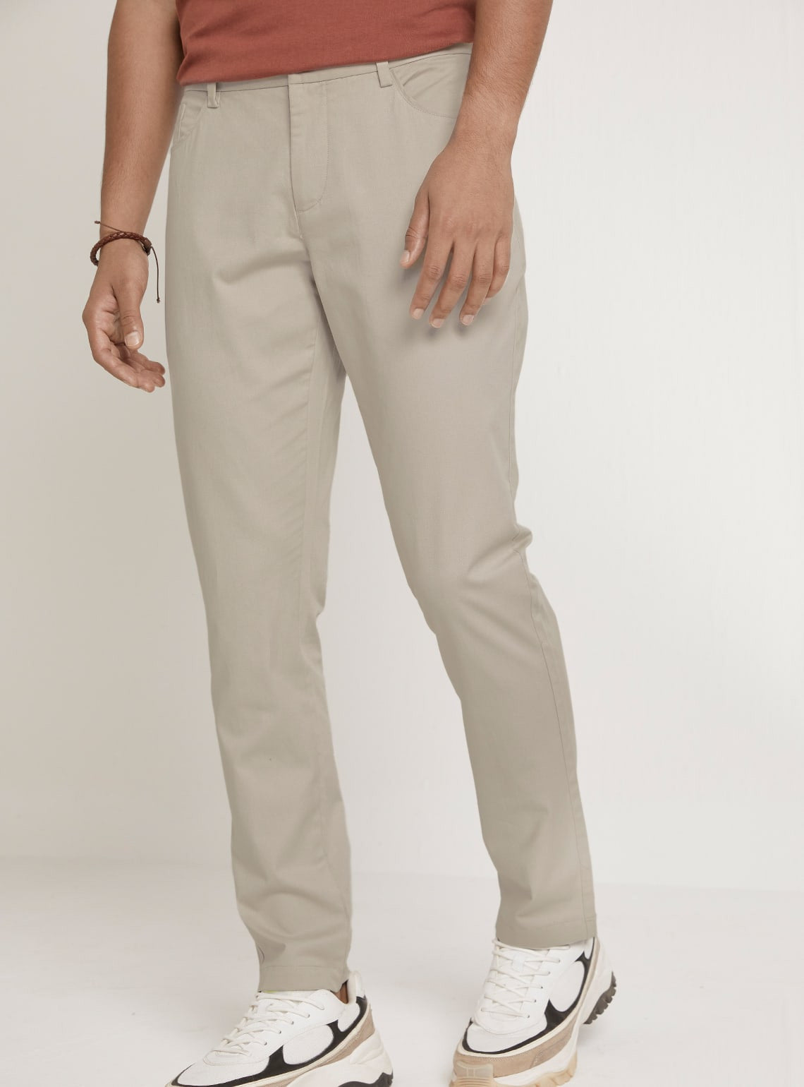 Light Achromatic Chino