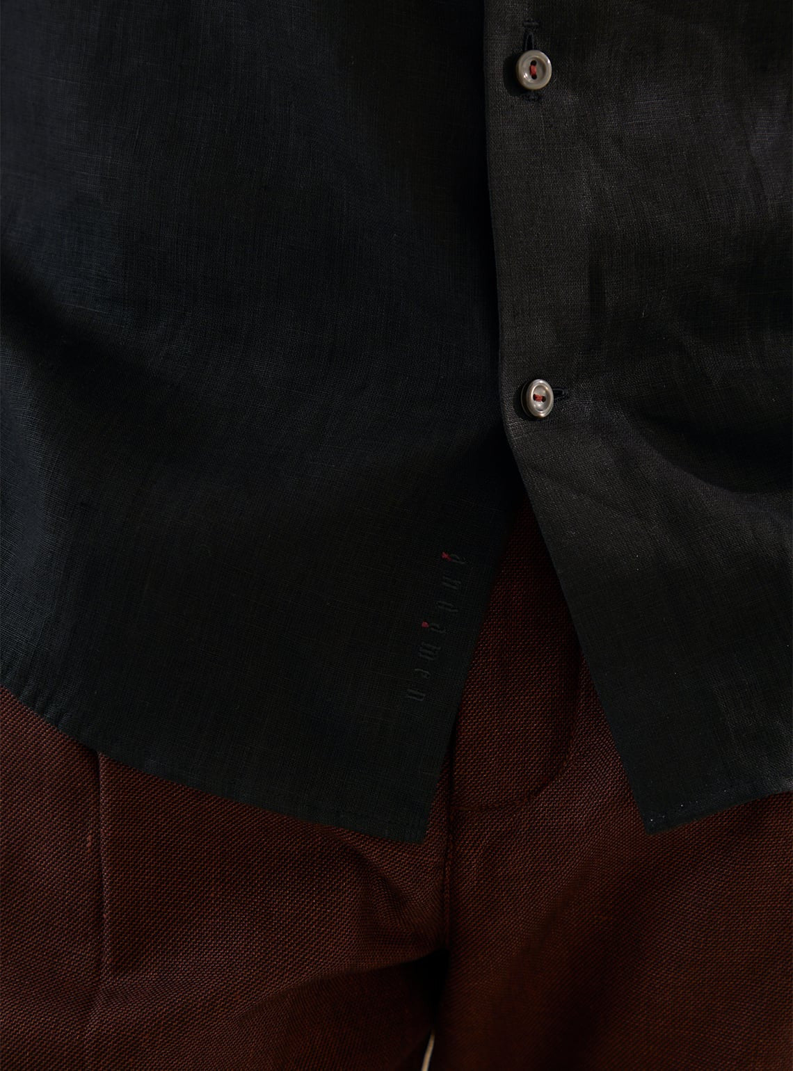 Black Charcoal Linen - Burgundy Mark