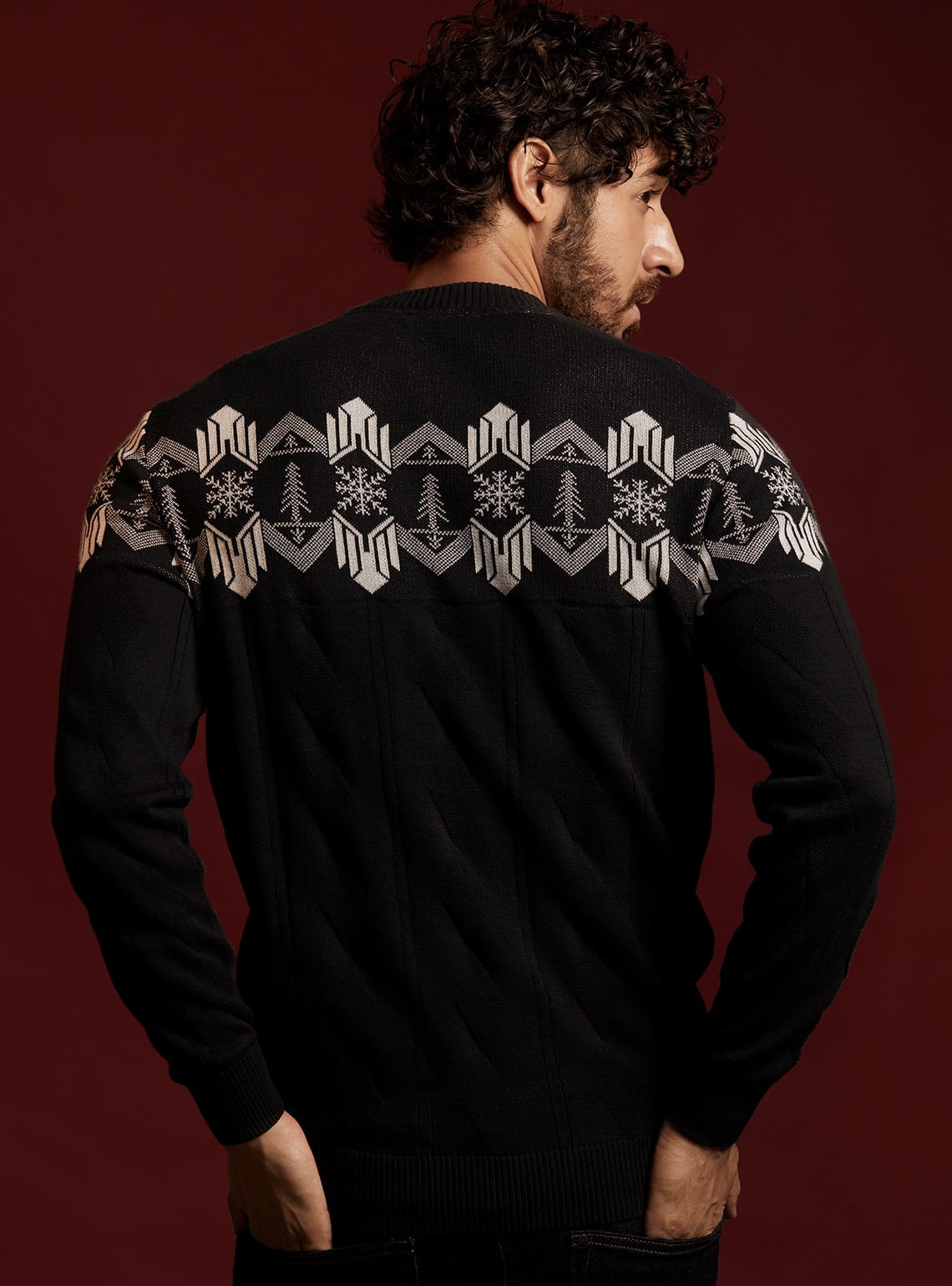 Frosty Onyx Pullover